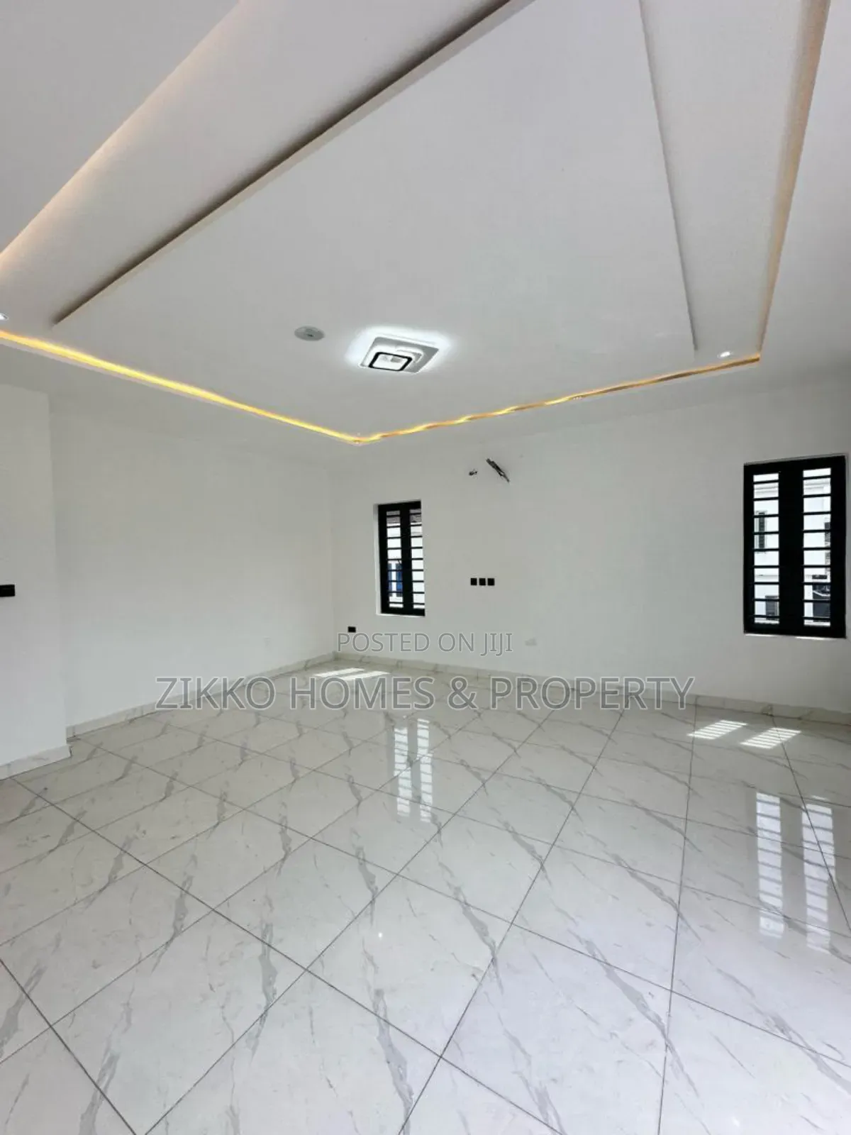 5bdrm Duplex in Ologolo, Lekki for sale in Lekki