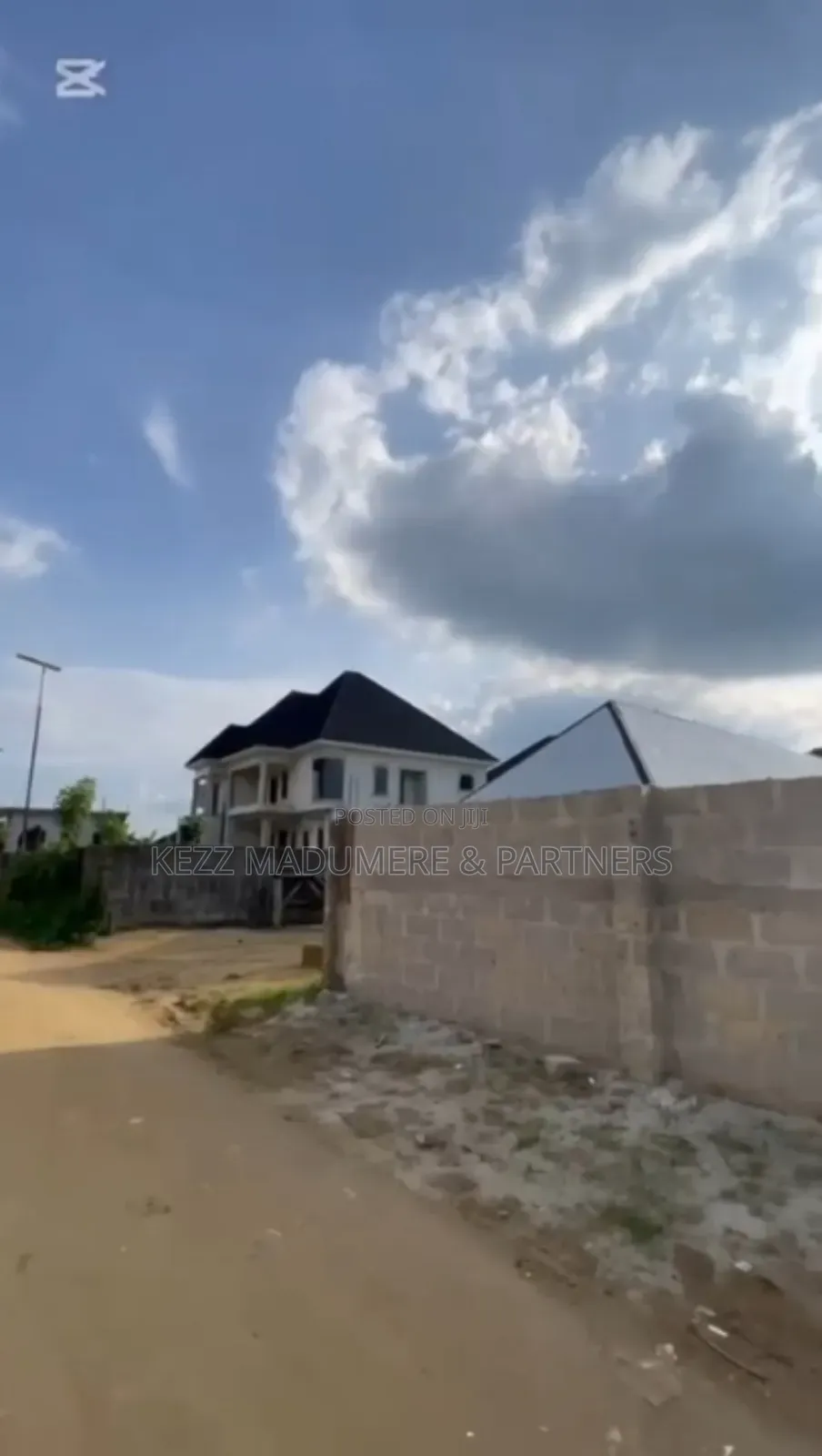 For Sale: One Half (11⁄2) Plots at Cedarwood Est Sars Rd in Port-Harcourt
