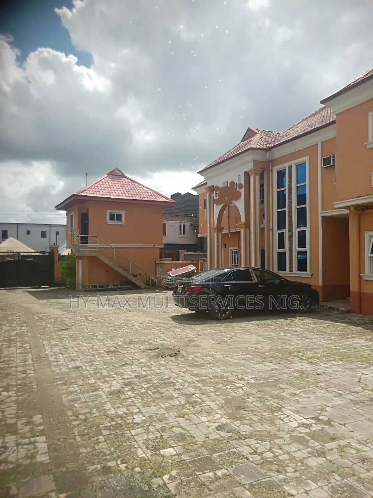 Luxury 16 Room Hotel With Swimming Pool for Sale in PHC in Eneka