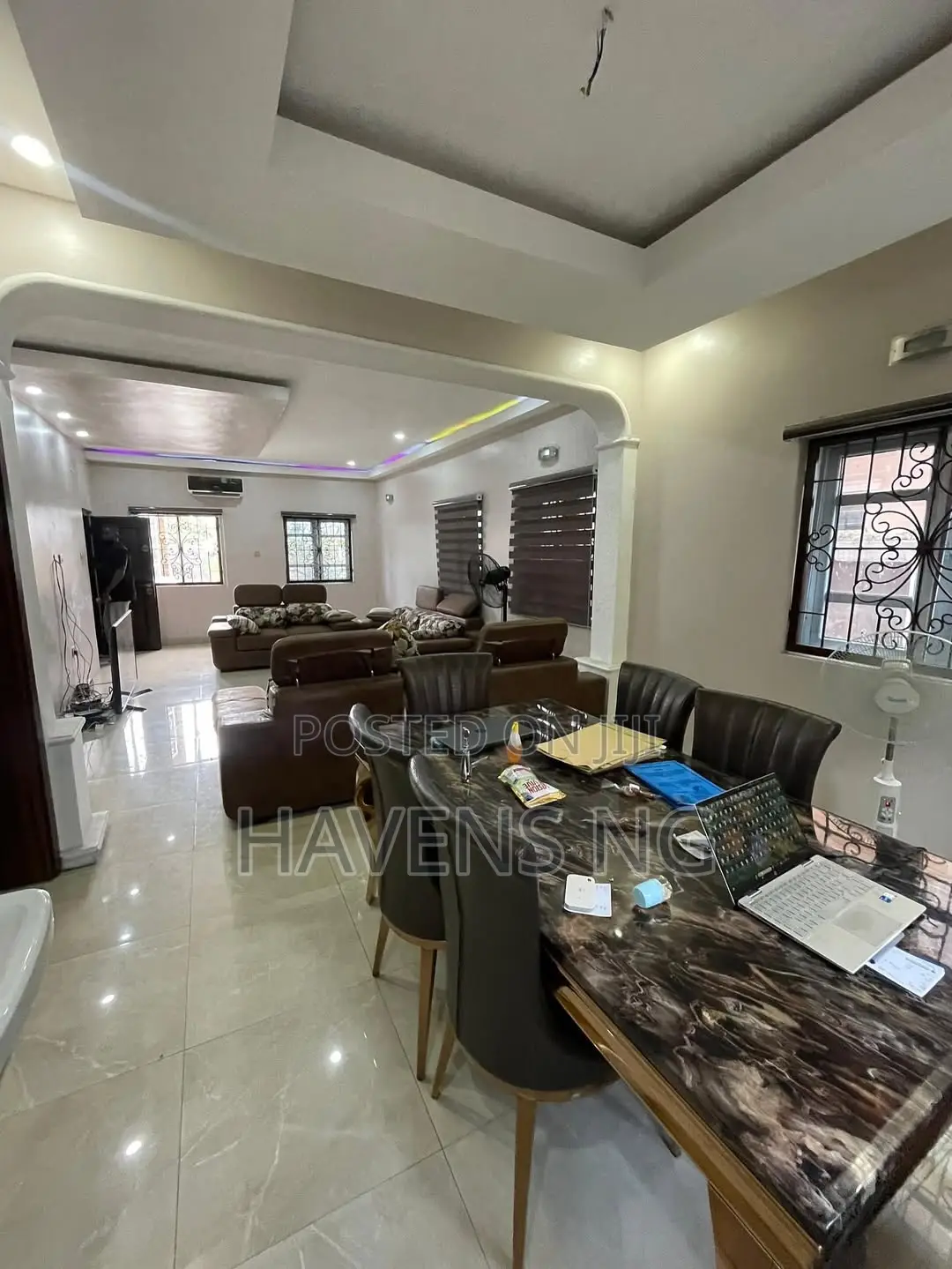 4bdrm Duplex in Shell Location for sale in Shell Location