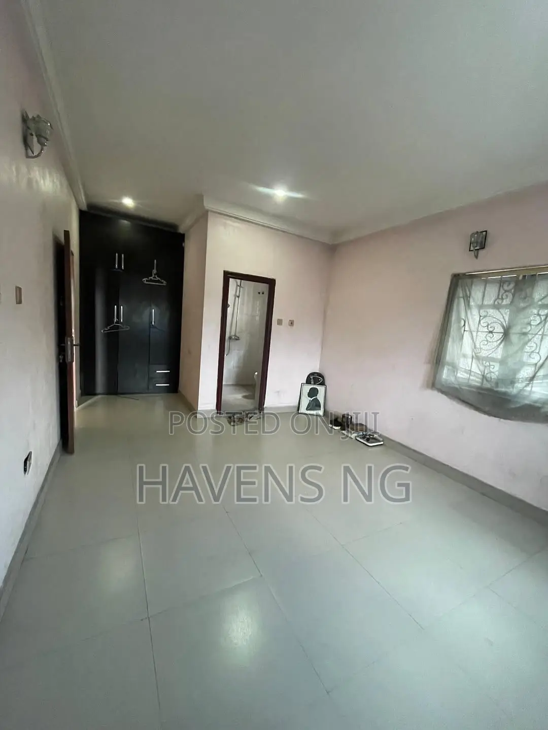4bdrm Duplex in Shell Location for sale in Shell Location