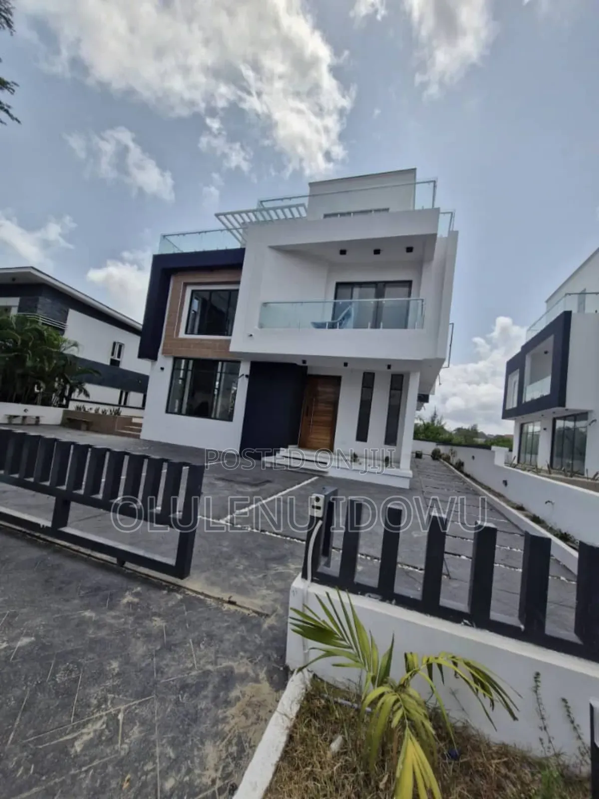 Furnished 5bdrm Duplex in Lagos Island (Eko) for sale in Lagos Island (Eko)