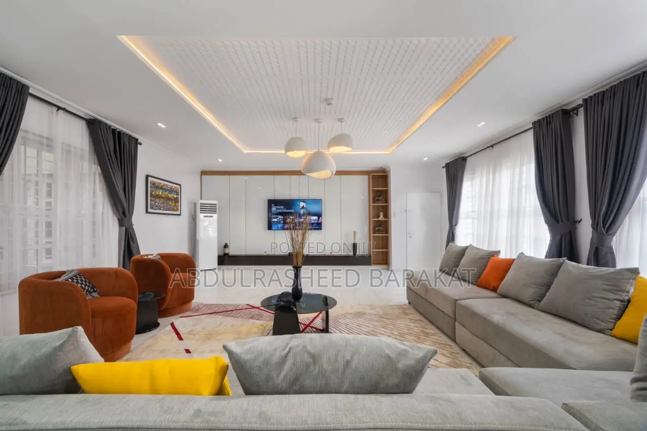 Super Luxurious Teo Bedroom Apartment in Ikoyi