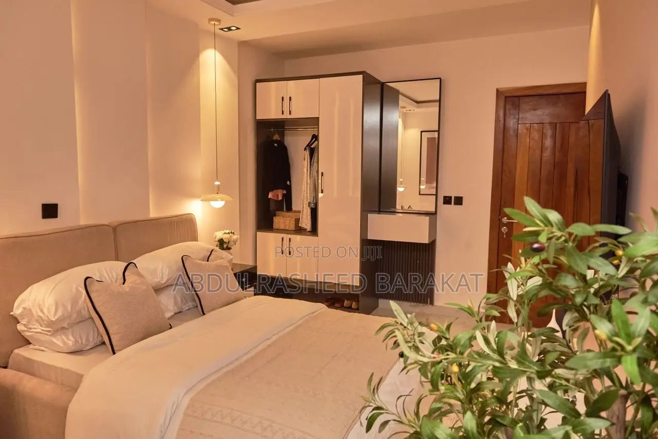 Luxury Two Bedroom Apartment With Bathub Pool and Ps5 in Lekki Phase 1