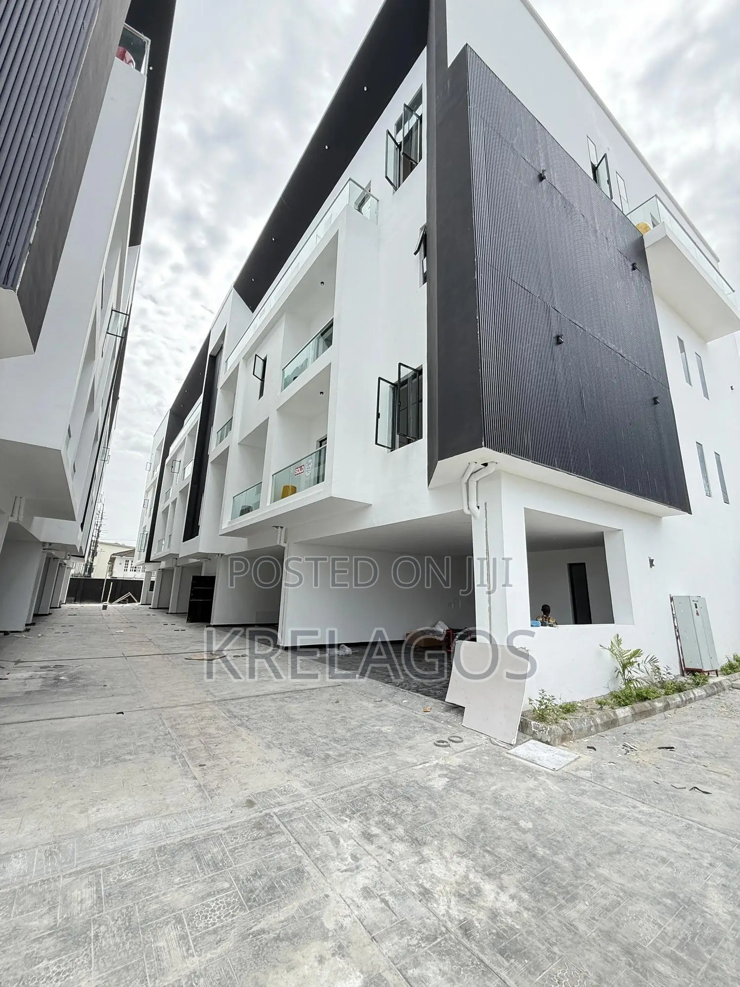 4bdrm Duplex in Ikate for sale in Ikate