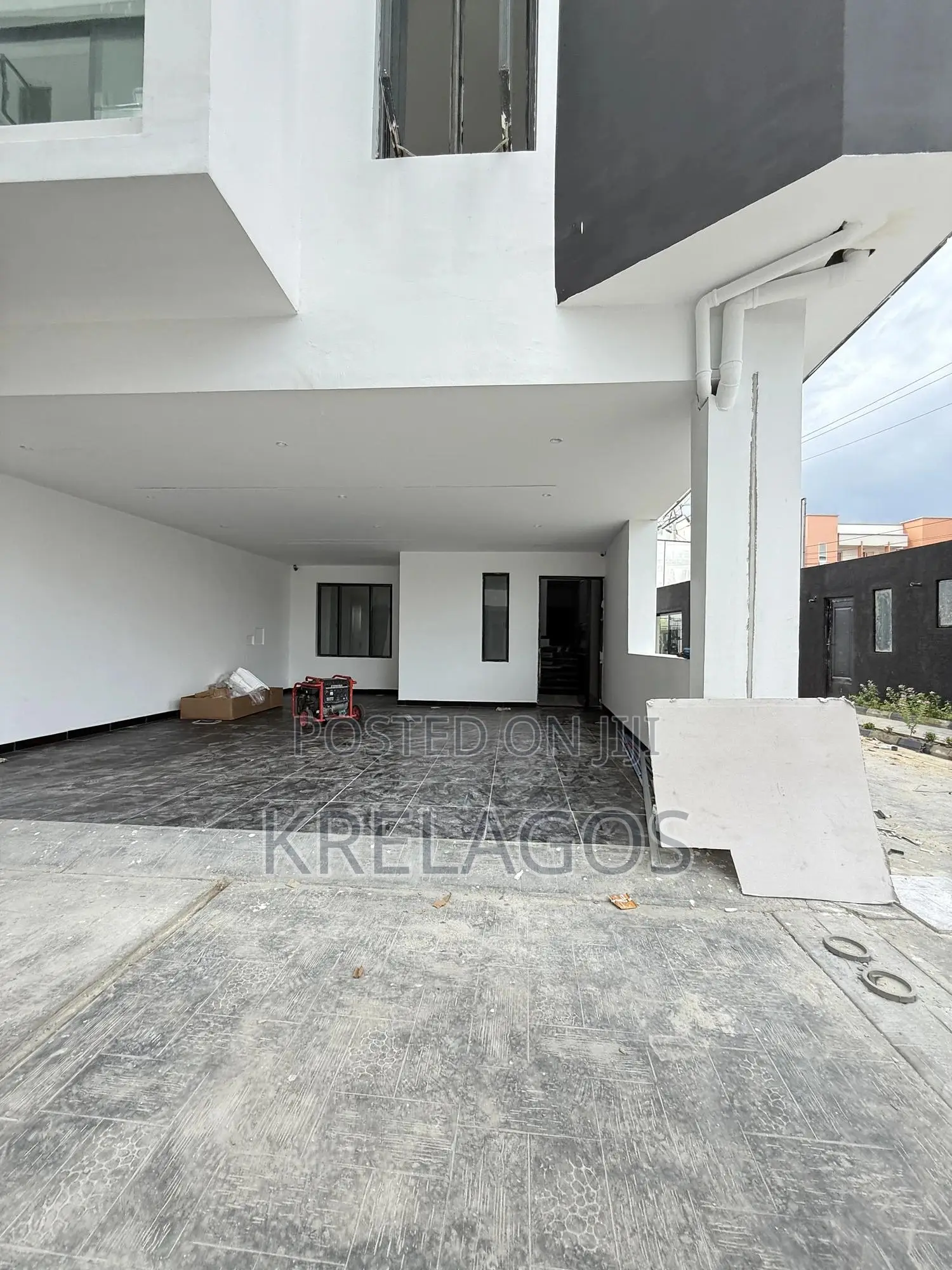 4bdrm Duplex in Ikate for sale in Ikate