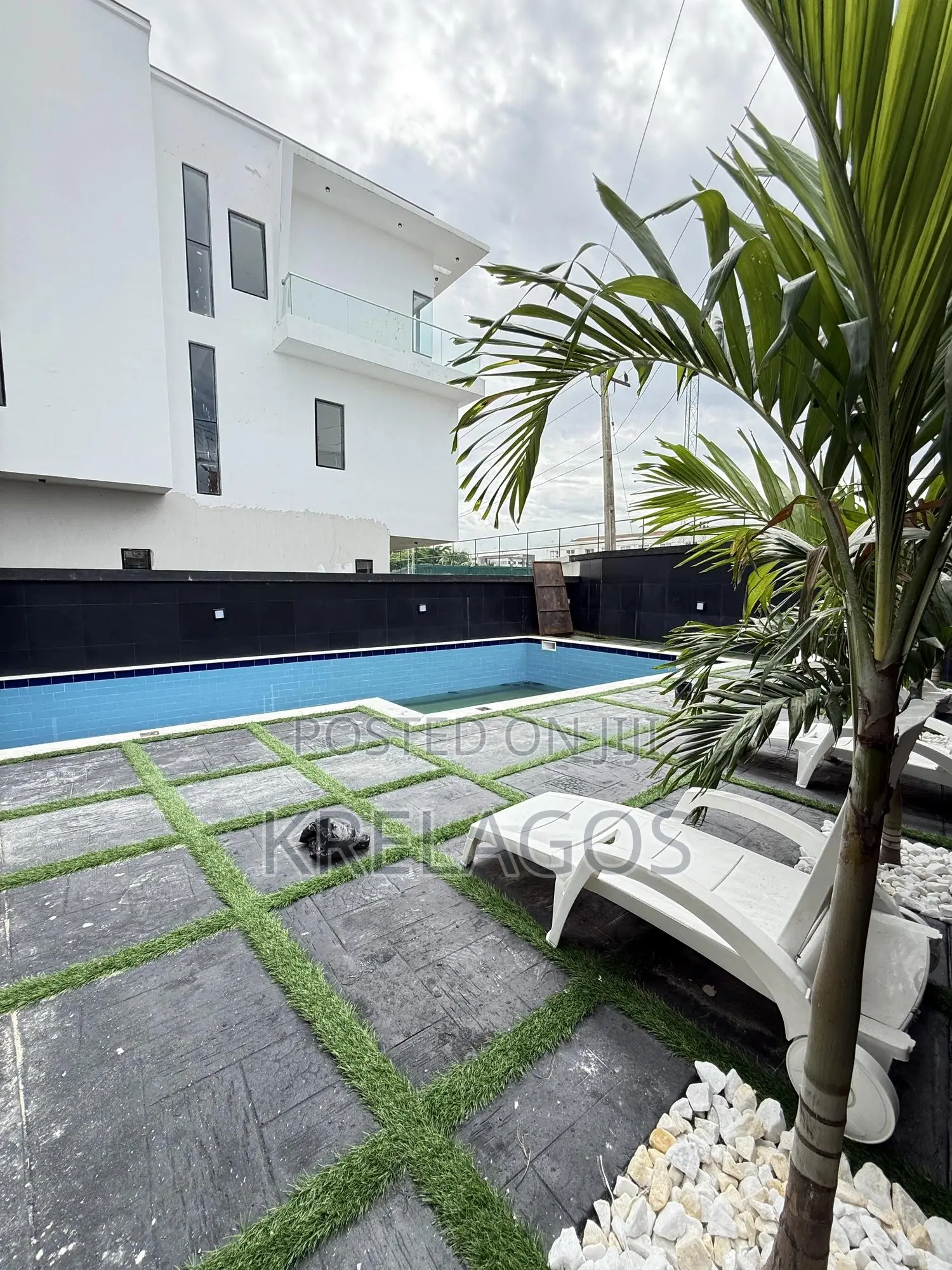 4bdrm Duplex in Ikate for sale in Ikate