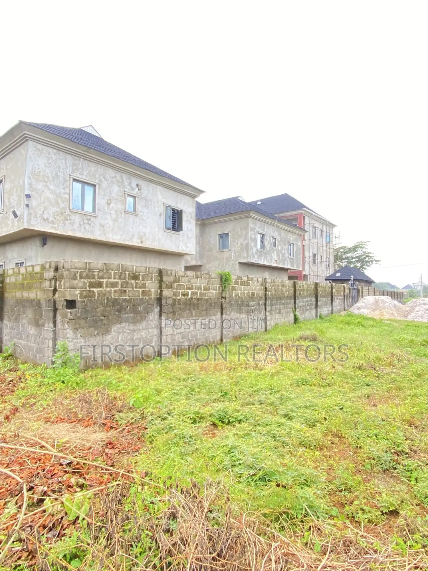 Sweet Deal! 400sqm Fenced Land by Shoprite Sangotedo in Sangotedo