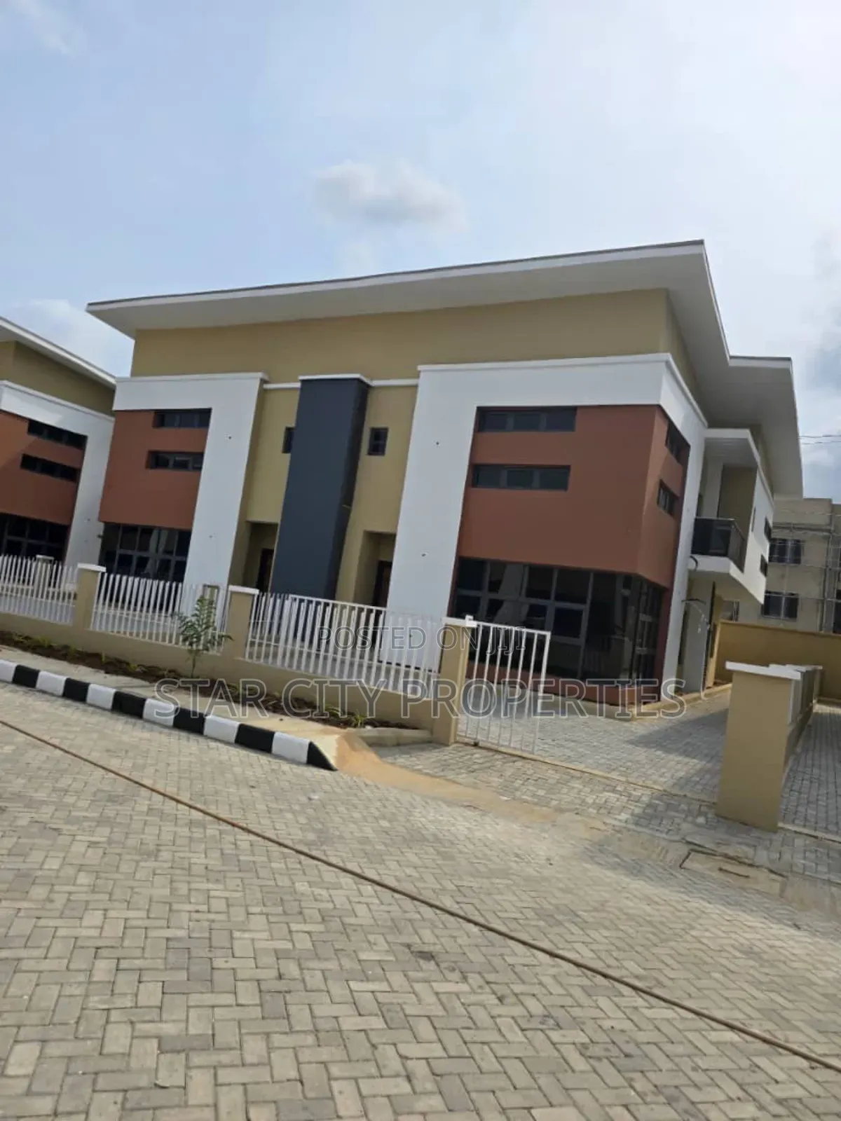 4bdrm Duplex in Ogudu Gra Lagos for rent in Ogudu GRA
