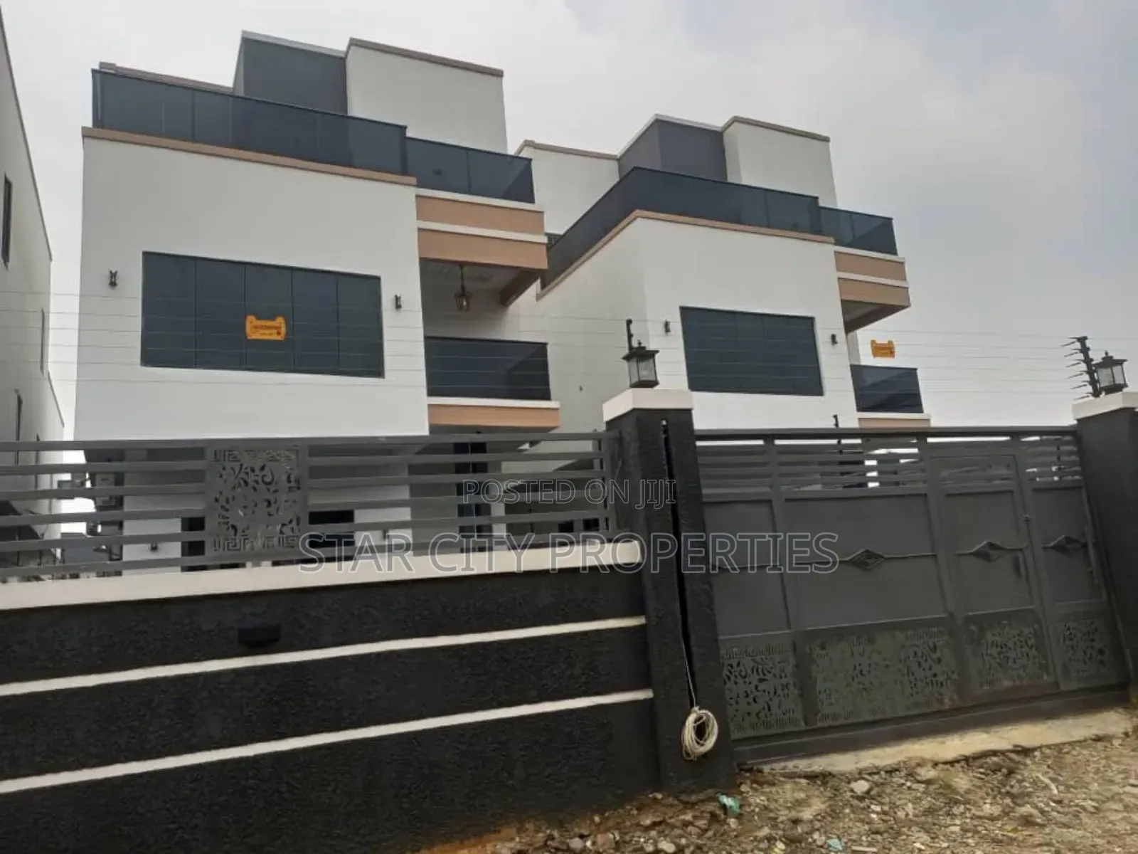 4bdrm Duplex in Opebi Ikeja Lagos for sale in Opebi