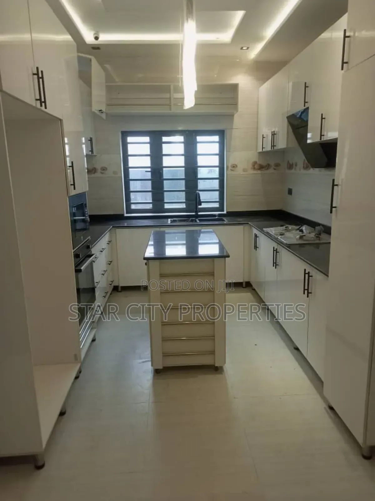 4bdrm Duplex in Opebi Ikeja Lagos for sale in Opebi