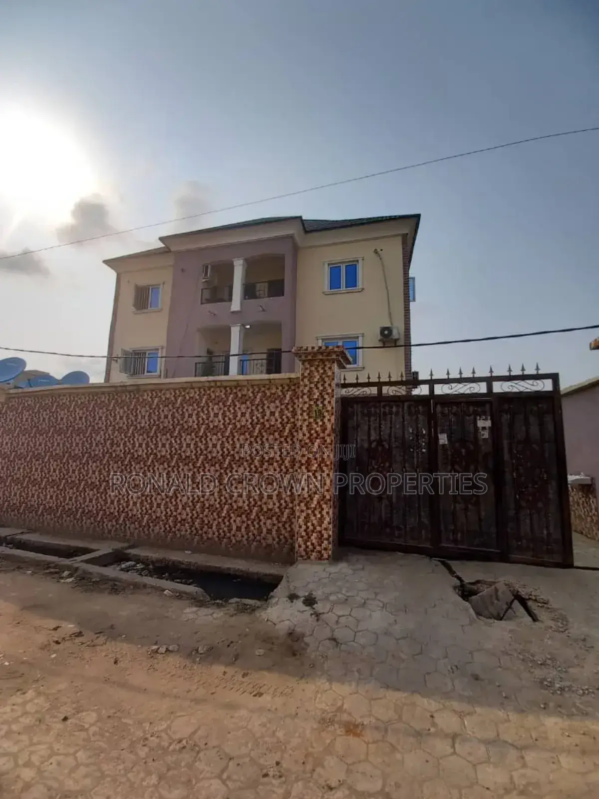 2bdrm Block of Flats in Ago Palace for sale in Ago Palace