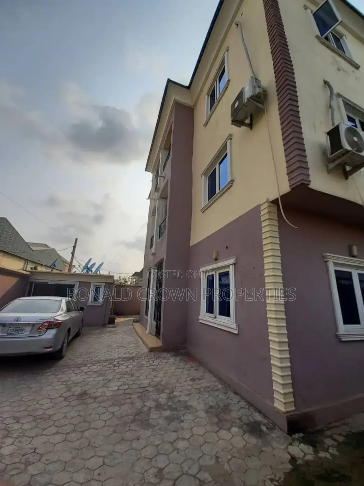 2bdrm Block of Flats in Ago Palace for sale in Ago Palace