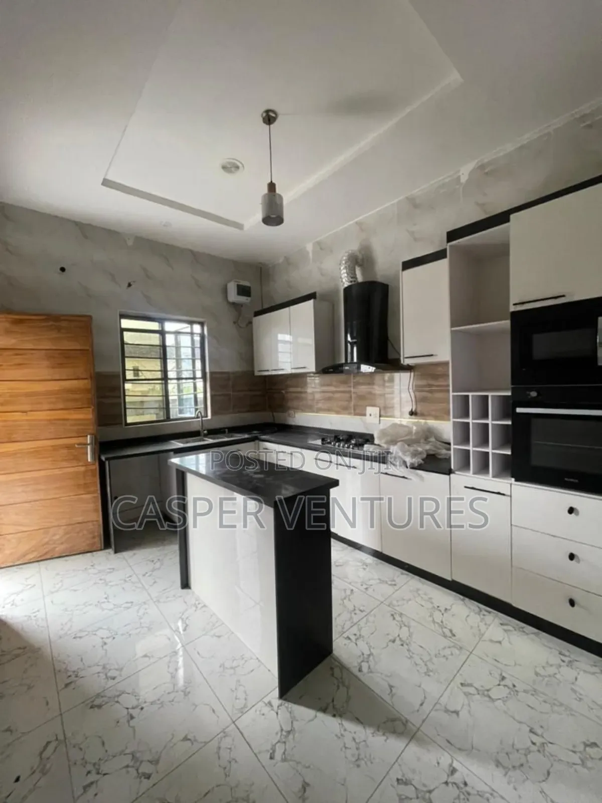 4bdrm Duplex in Lekki County, Ikota for sale in Ikota