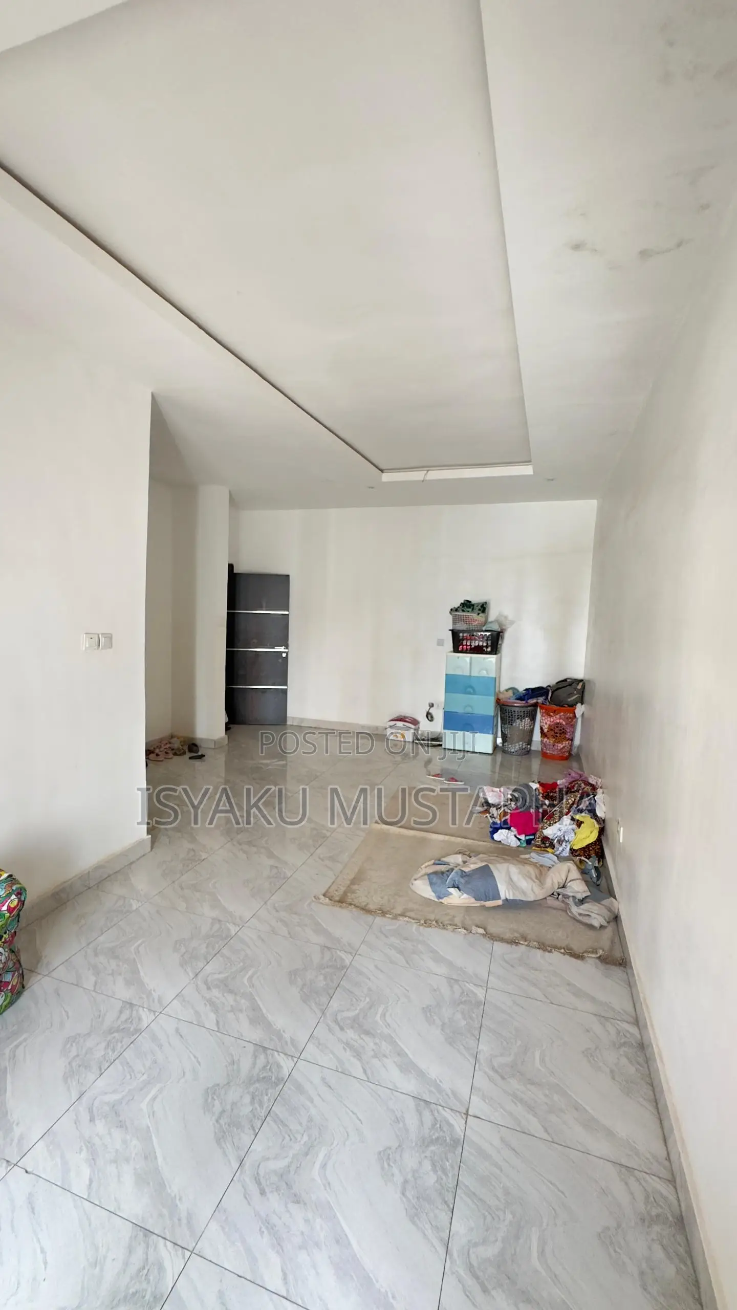 5bdrm Duplex in Kaura for sale in Kaura