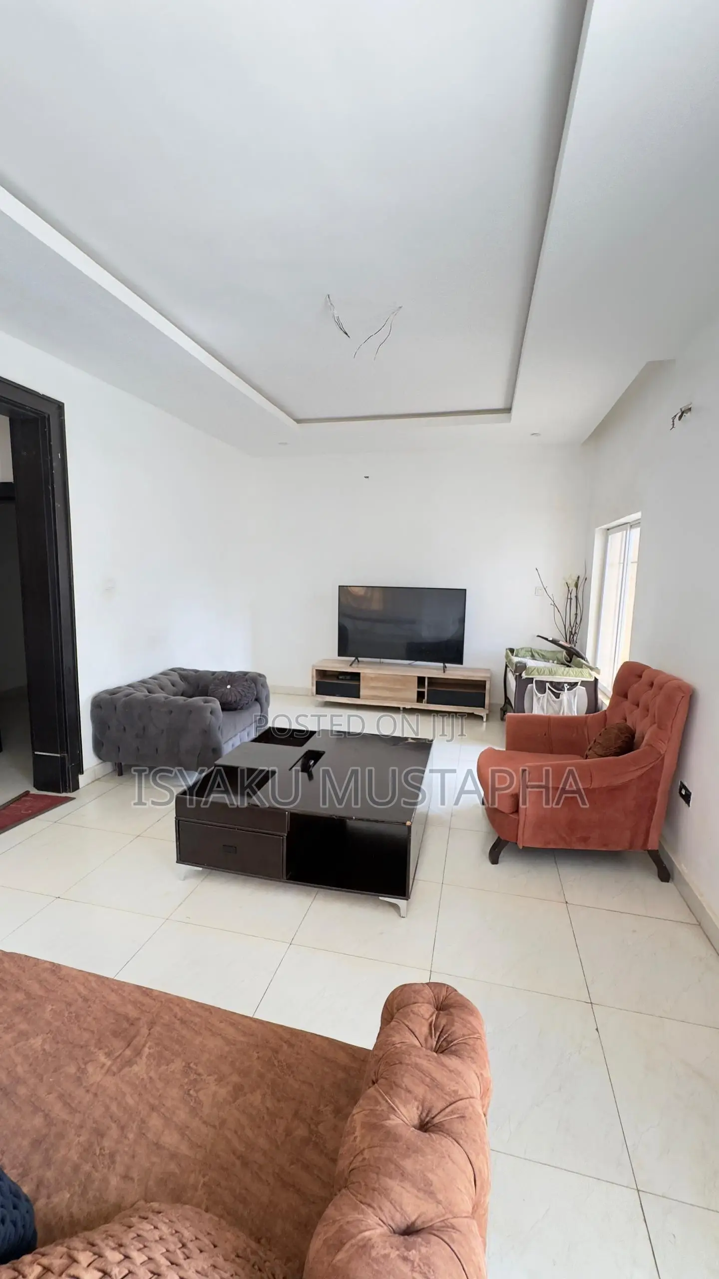 5bdrm Duplex in Kaura for sale in Kaura