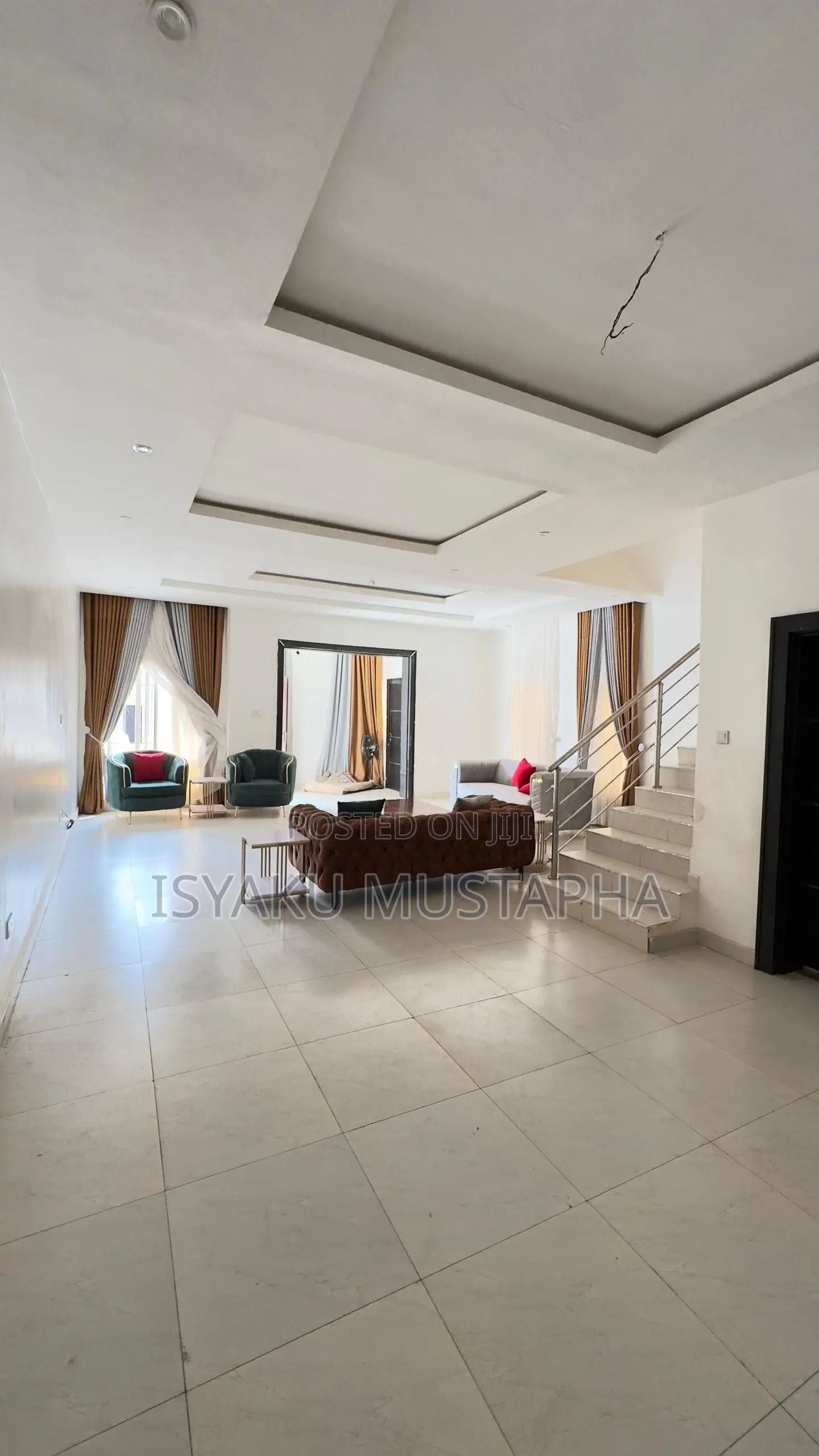 5bdrm Duplex in Kaura for sale in Kaura
