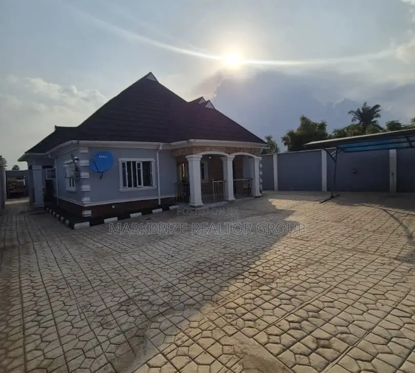 Furnished 3bdrm Bungalow in Moniya Express for sale in Ibadan