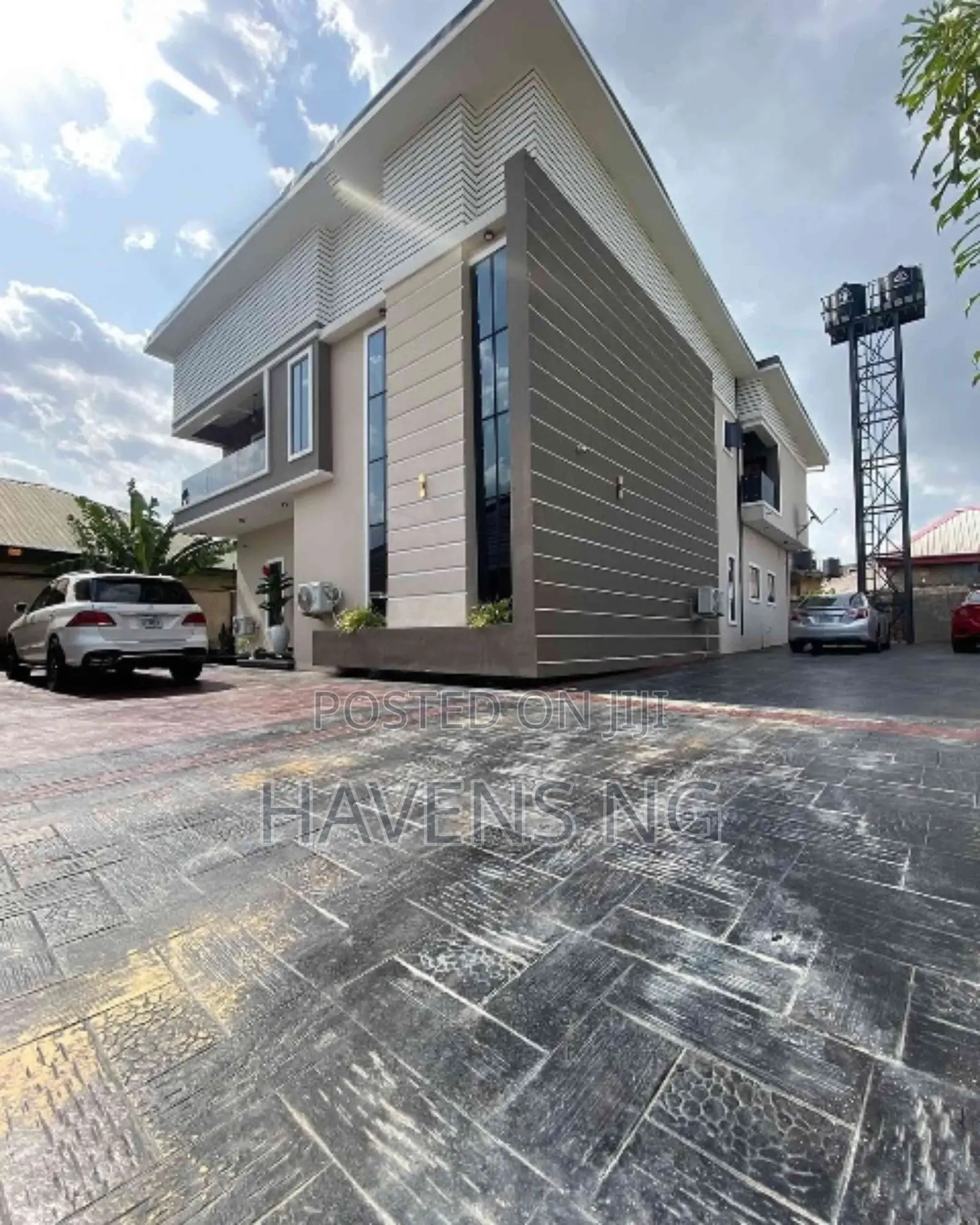 5bdrm Duplex in Elelenwo for sale in Elelenwo