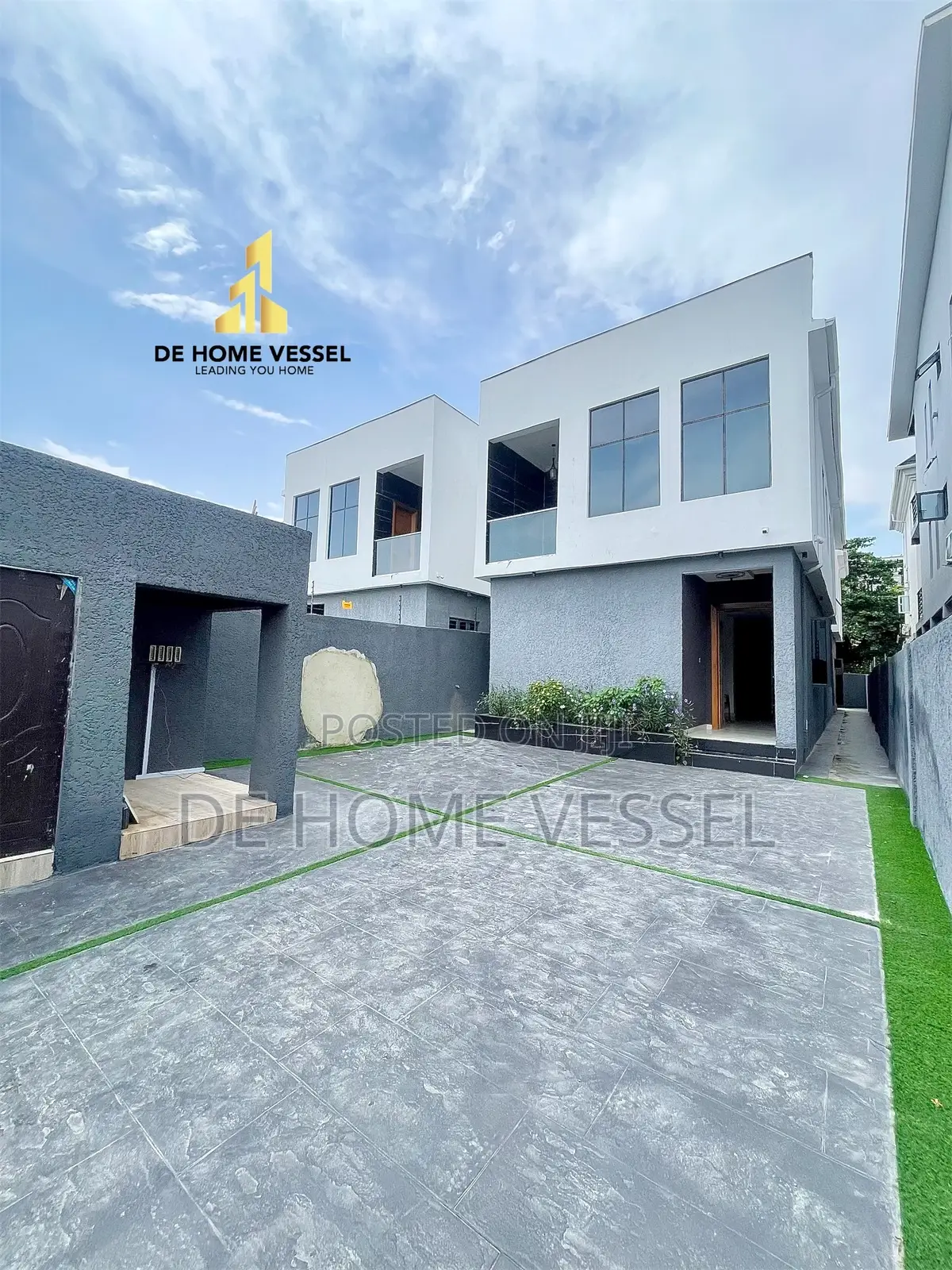 5bdrm Duplex in Ologolo for sale in Ologolo