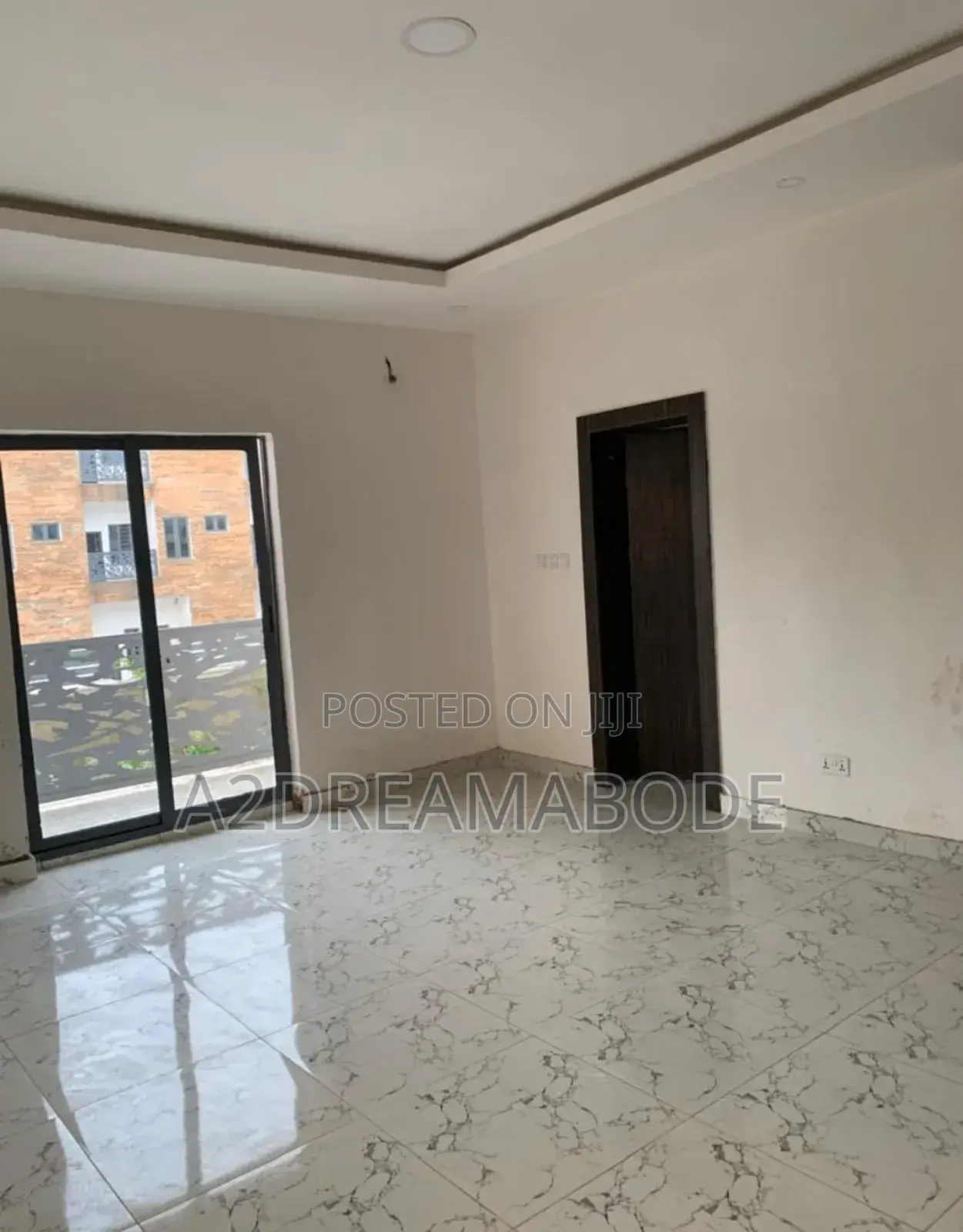 3bdrm Apartment in Ikeja Gra for rent in Ikeja