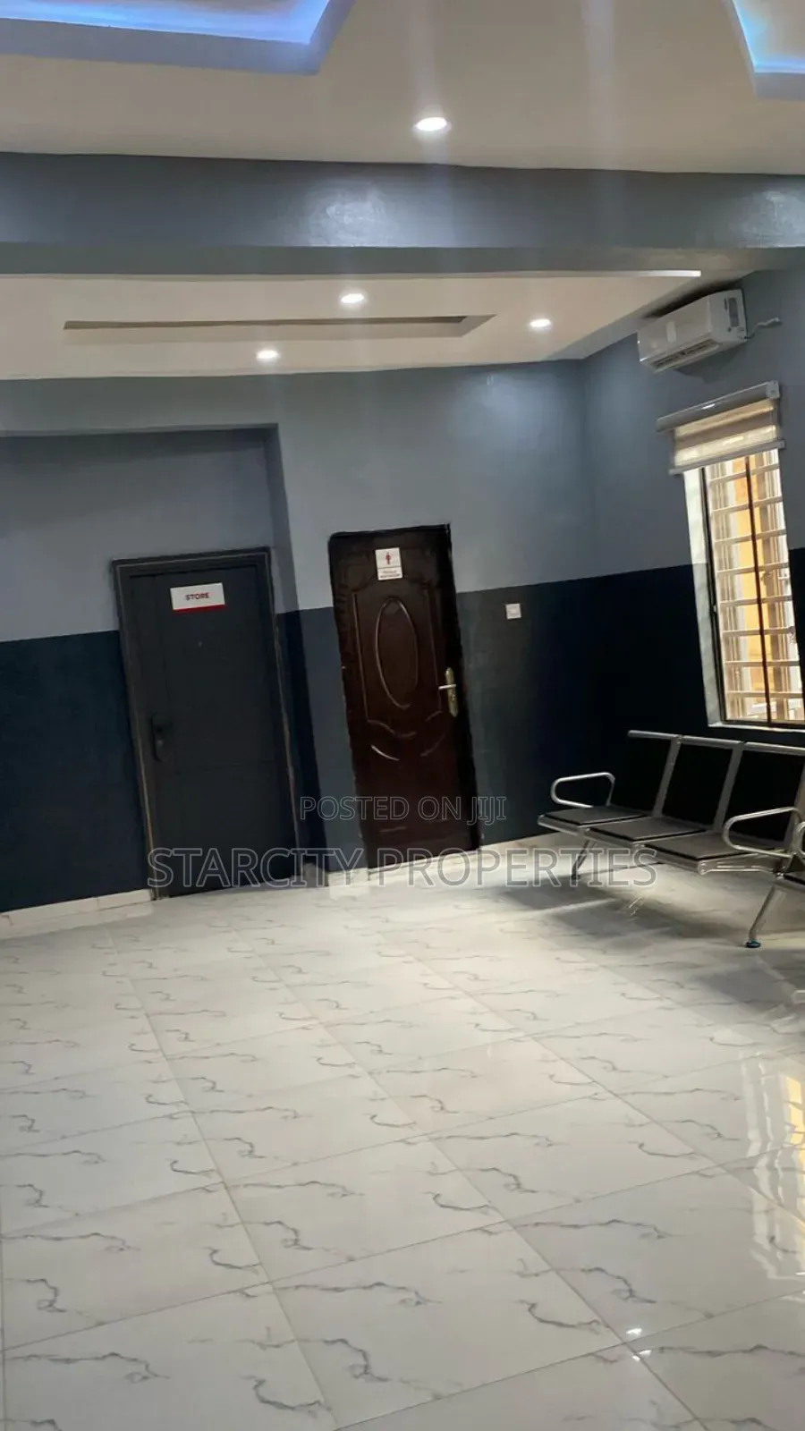 Urgent Sale!Newly Built Office Complex in Omole Phase 2 in Kosofe / Kosofe