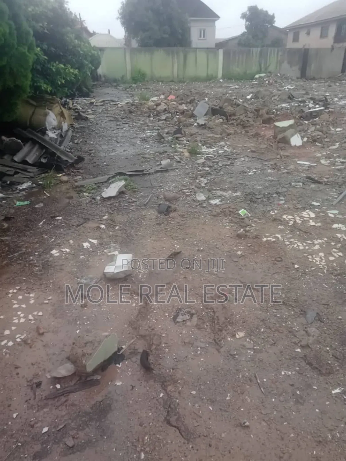 60ft /120ftfenced Gated Tarred Rd Lanre Bustop Iguandolasu in Ikotun/Igando