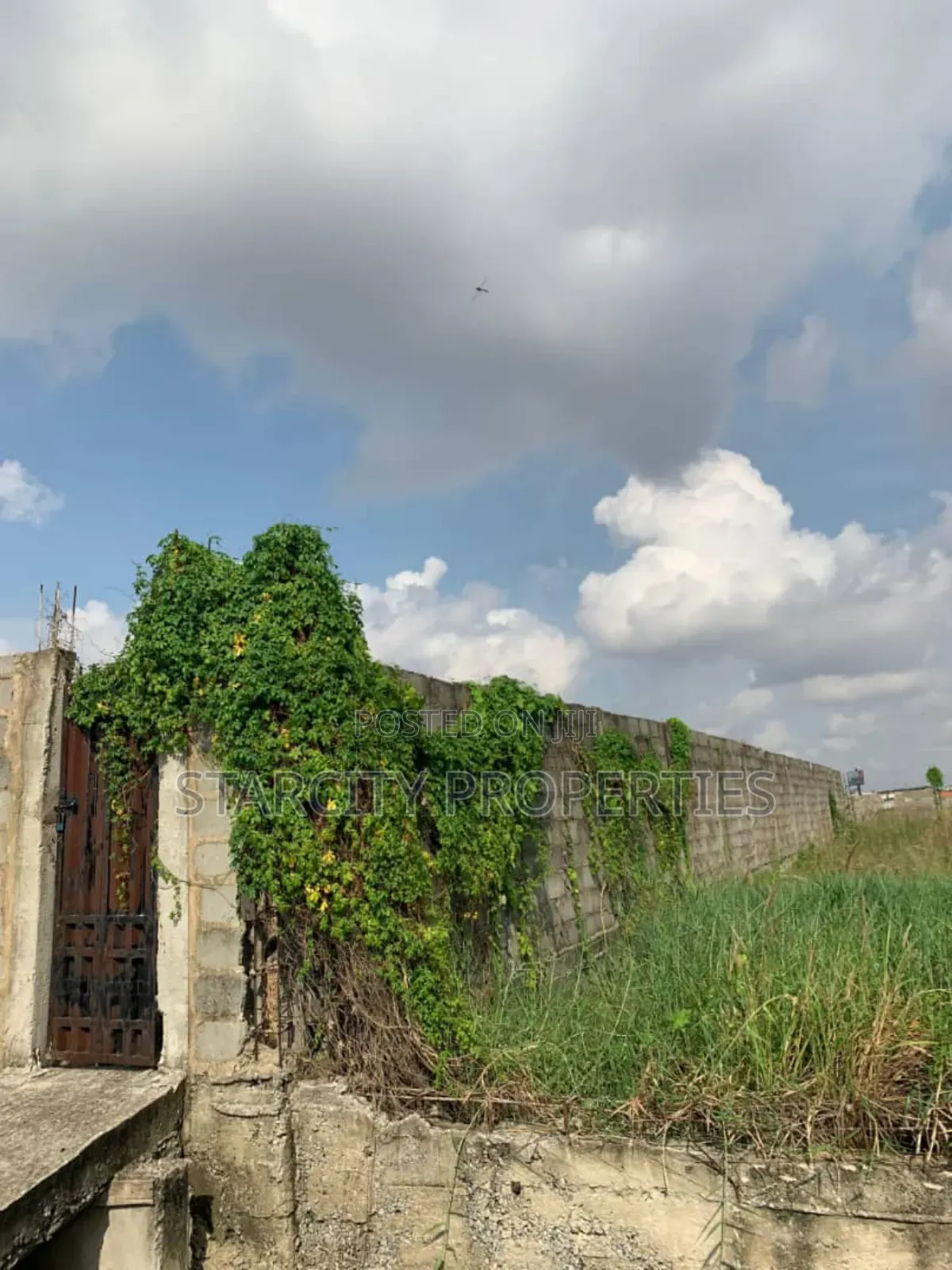 Half Plot of Land Buy and Build in Oworoshonki for Sale in Kosofe