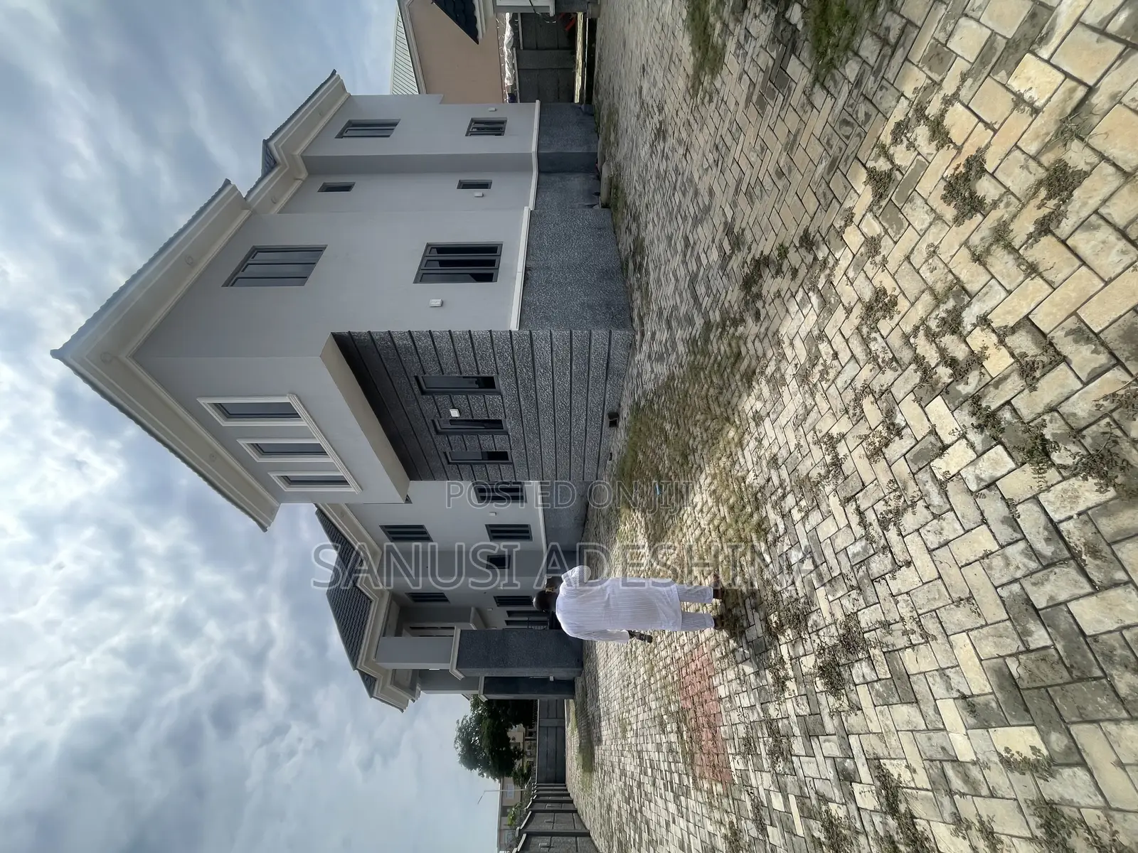 8bdrm Duplex in Life Camp,Fct Abuja for sale in Life Camp