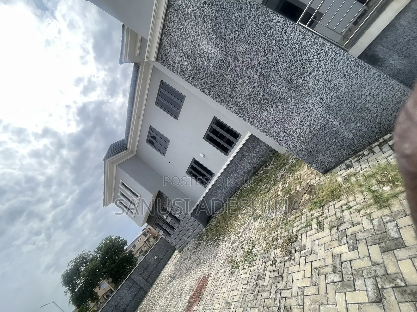 8bdrm Duplex in Life Camp,Fct Abuja for sale in Life Camp