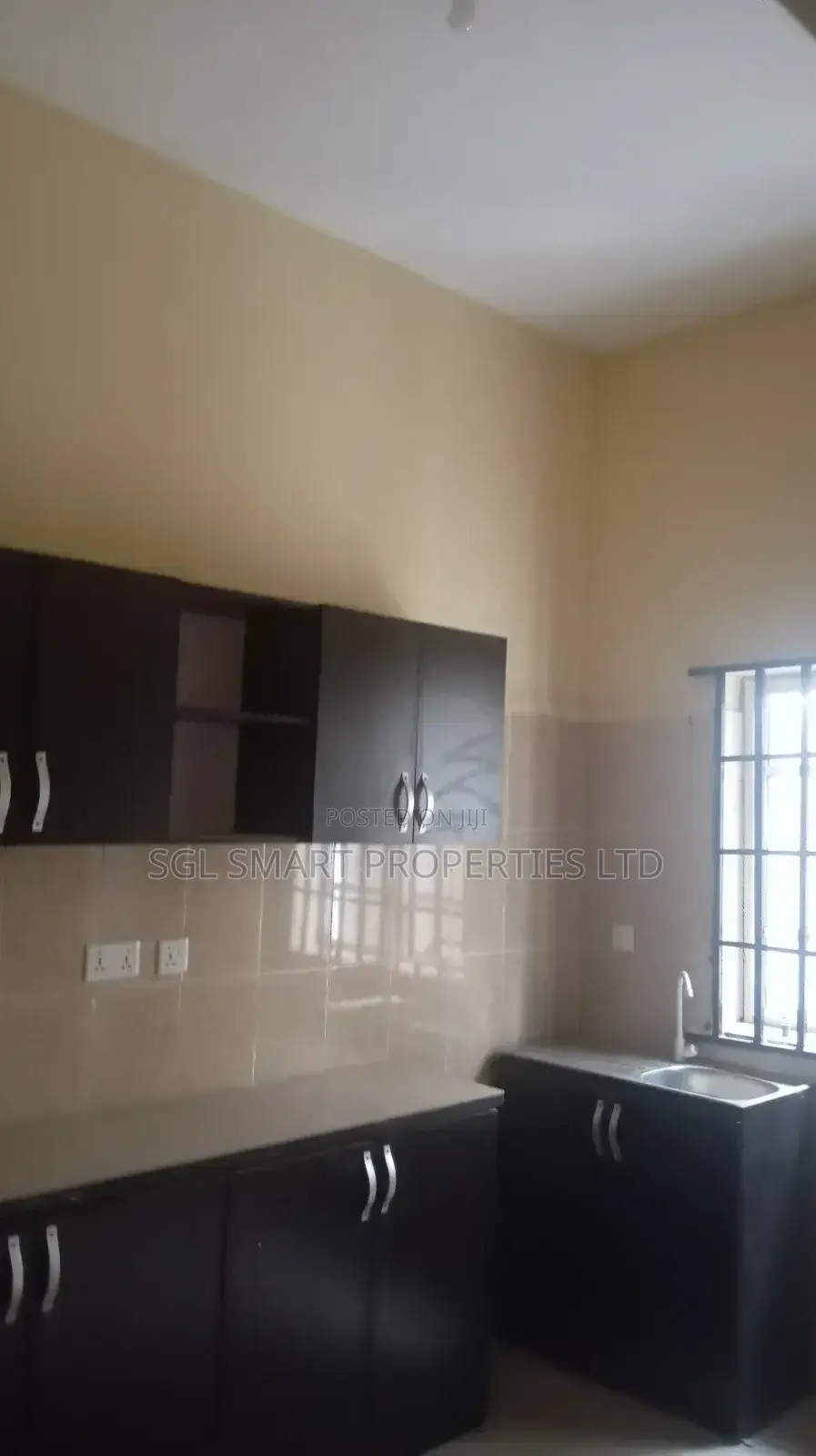 3 Bedroom Flat to Let at Close to Chelekwu in Awka