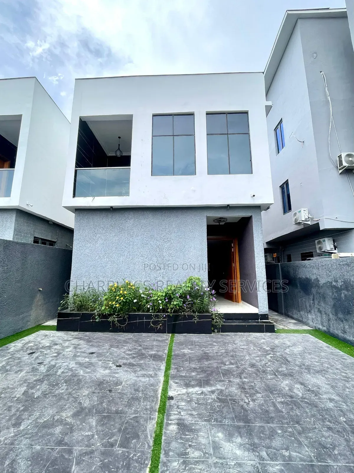 5bdrm Duplex in Ologolo for rent in Ologolo