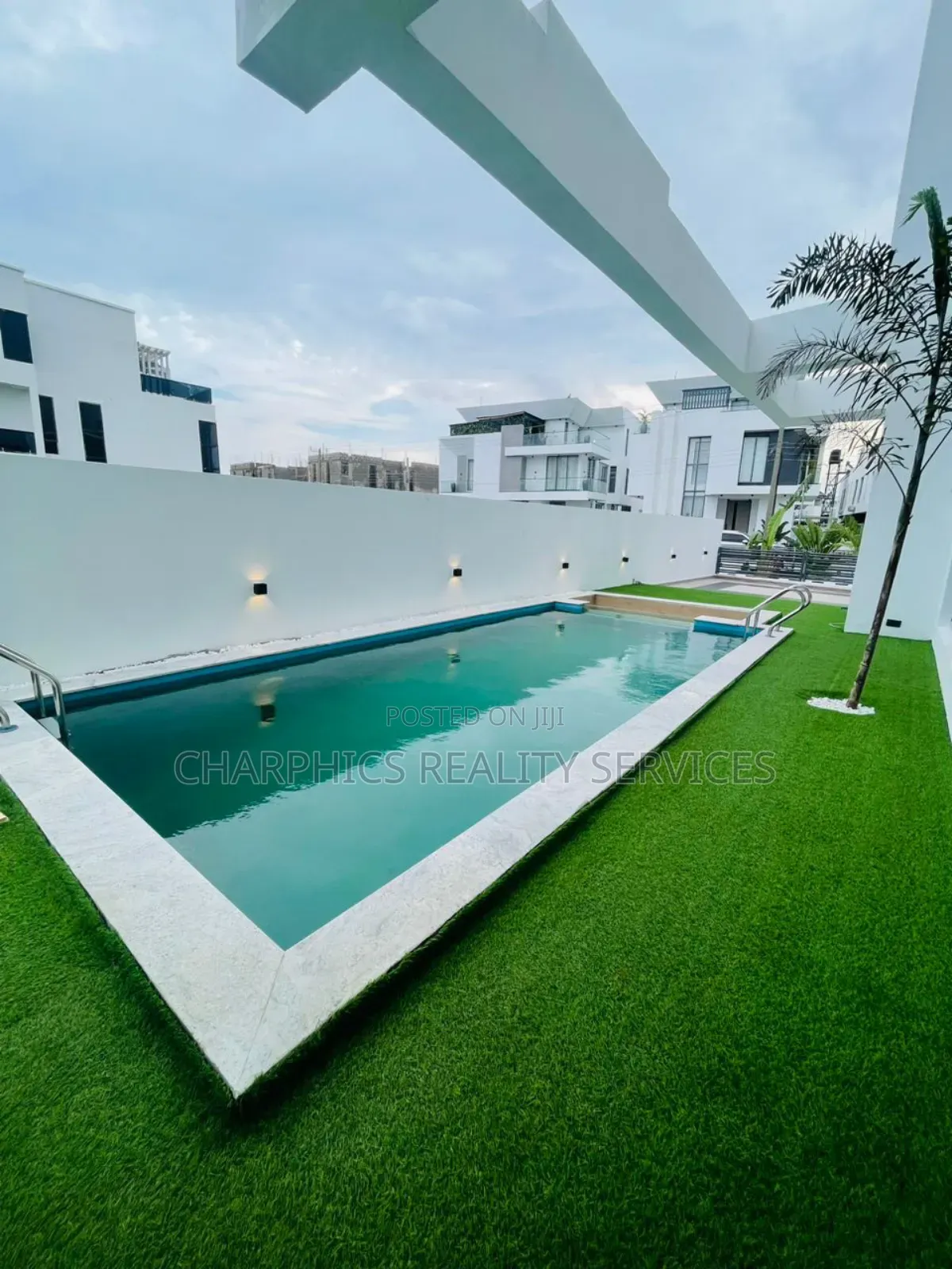 5bdrm Duplex in Osapa london for sale in Osapa london