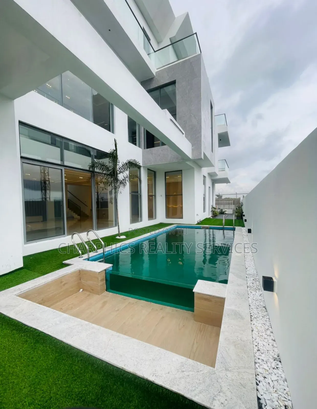 5bdrm Duplex in Osapa london for sale in Osapa london