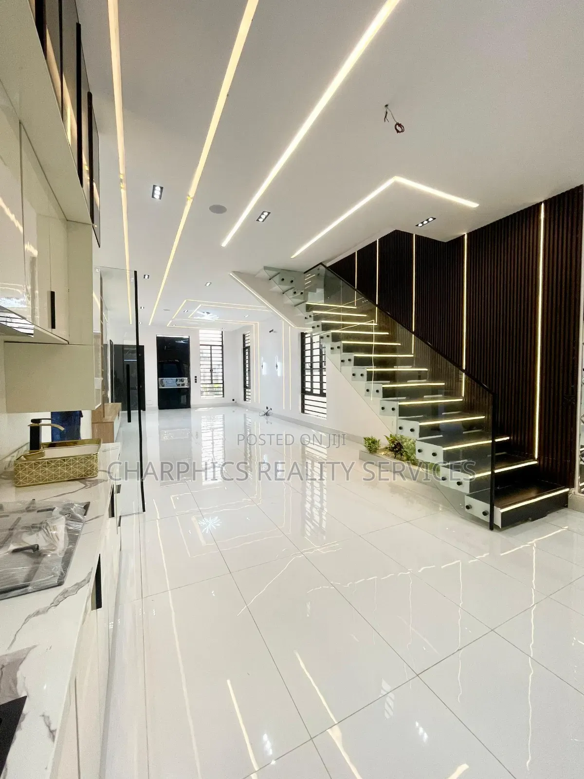 5bdrm Duplex in Ajah for sale in Ajah