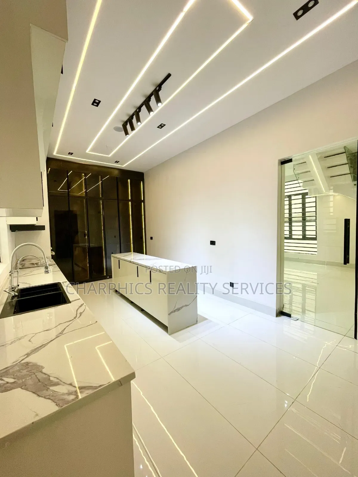 5bdrm Duplex in Ajah for sale in Ajah