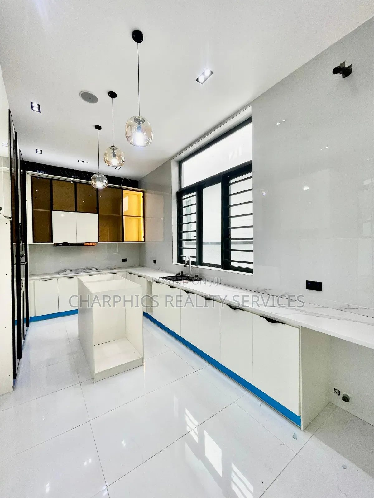 5bdrm Duplex in Ajah for sale in Ajah