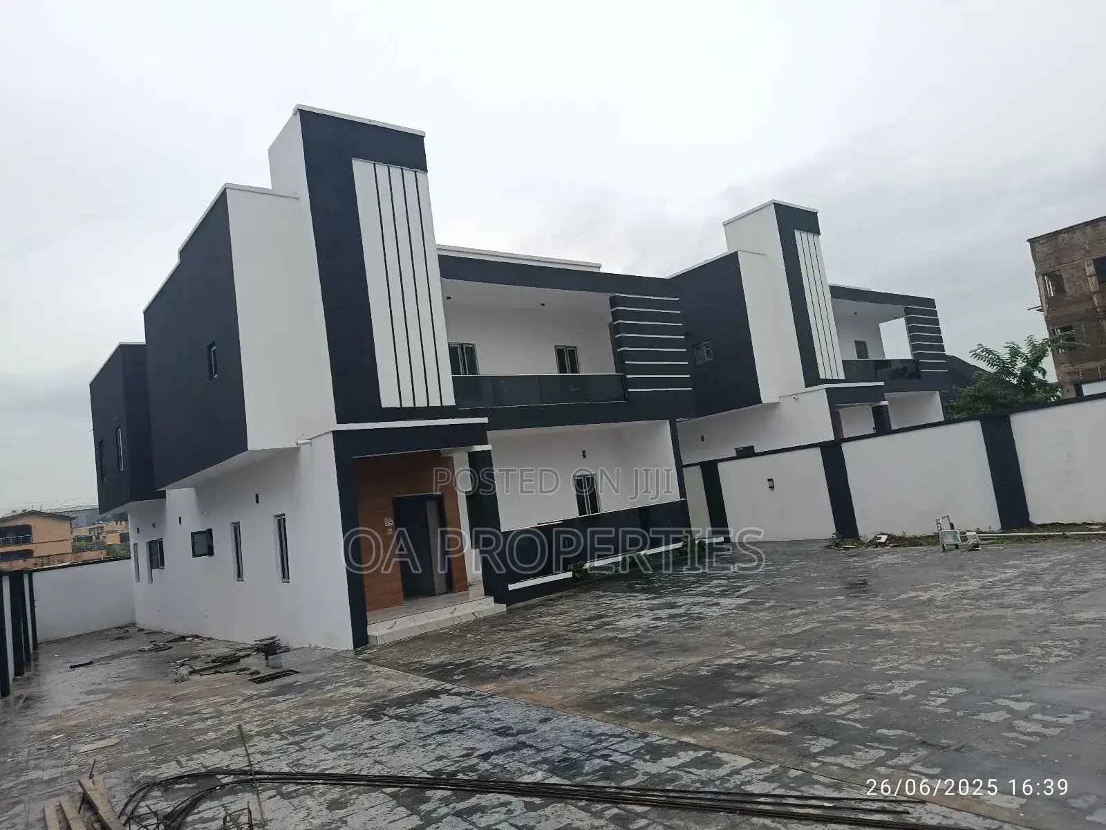 4bdrm Duplex in Oluyole Gra,, Ibadan for sale in Ibadan