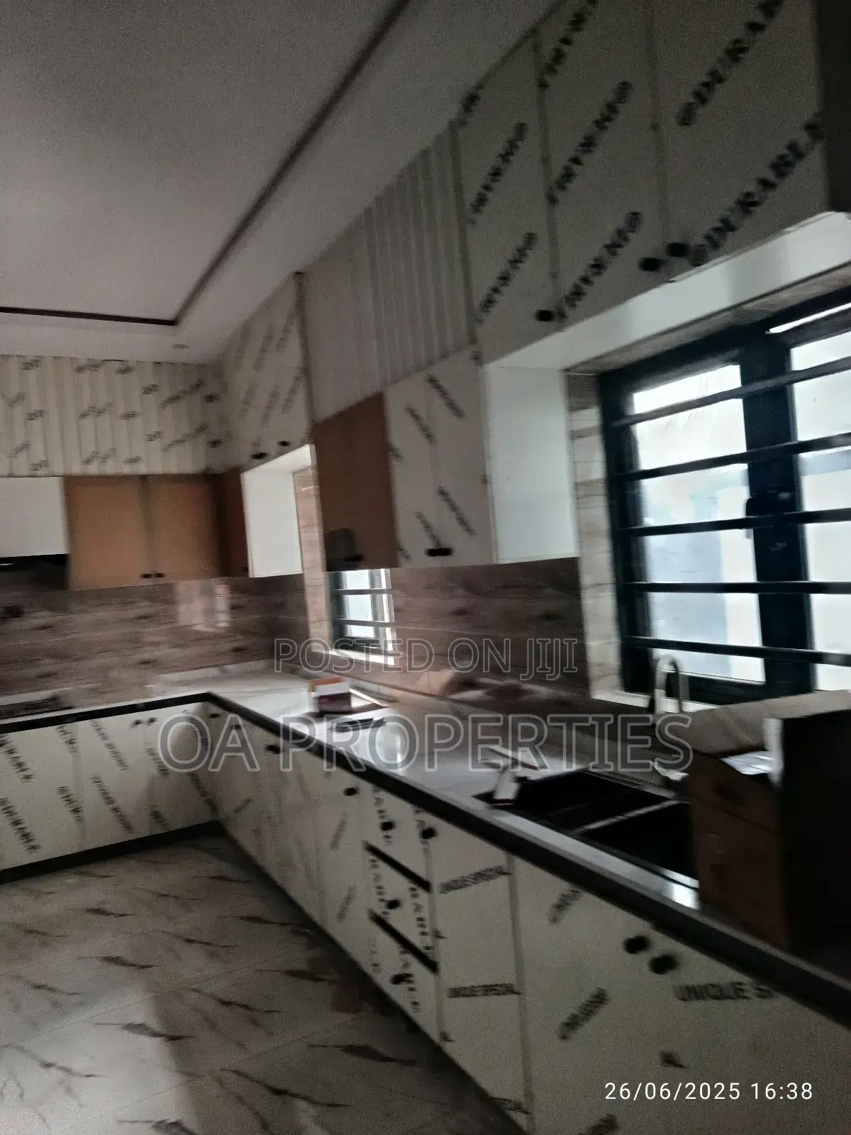4bdrm Duplex in Oluyole Gra,, Ibadan for sale in Ibadan