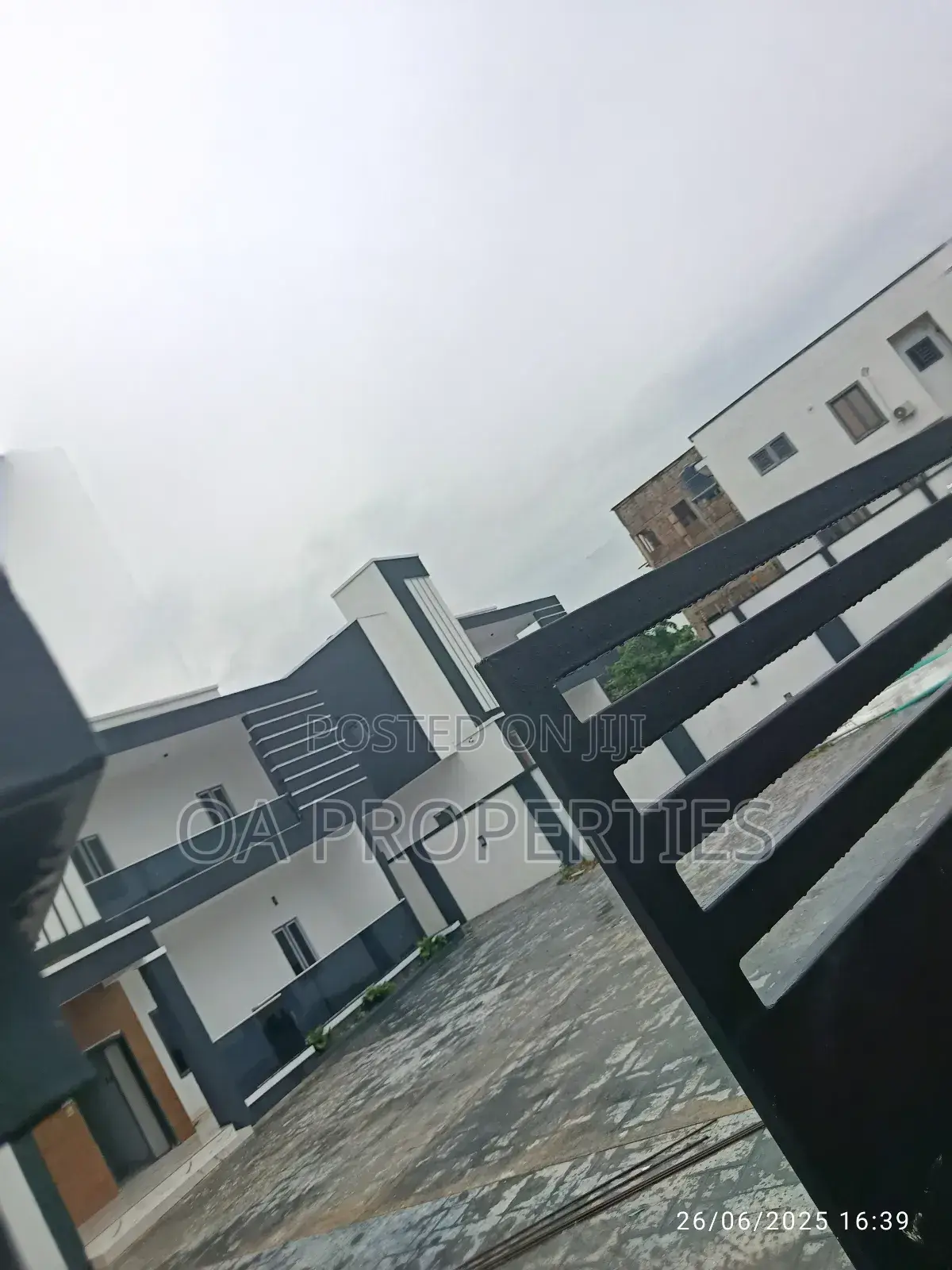 4bdrm Duplex in Oluyole Gra,, Ibadan for sale in Ibadan