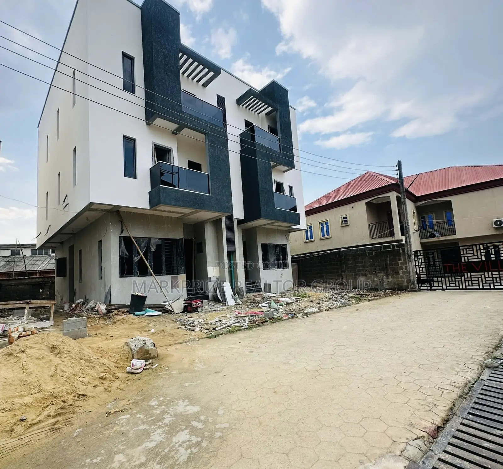 4bdrm Duplex in Ikeja Lagos for sale in Ikeja