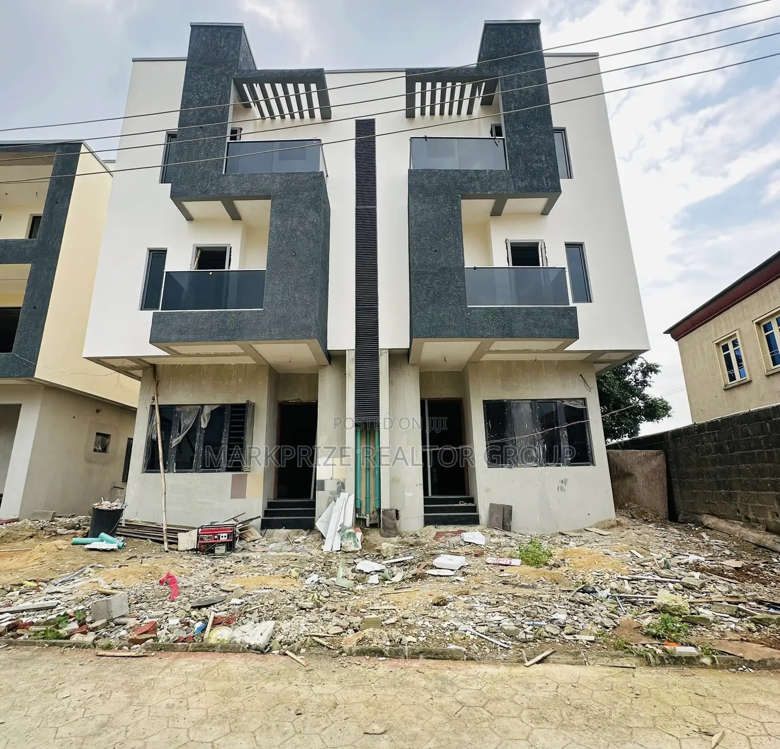 4bdrm Duplex in Ikeja Lagos for sale in Ikeja