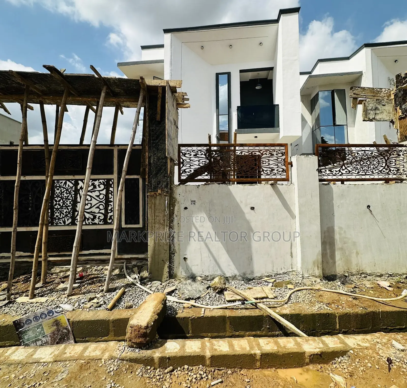 4bdrm Duplex in Ogba Lagos for sale in Ogba