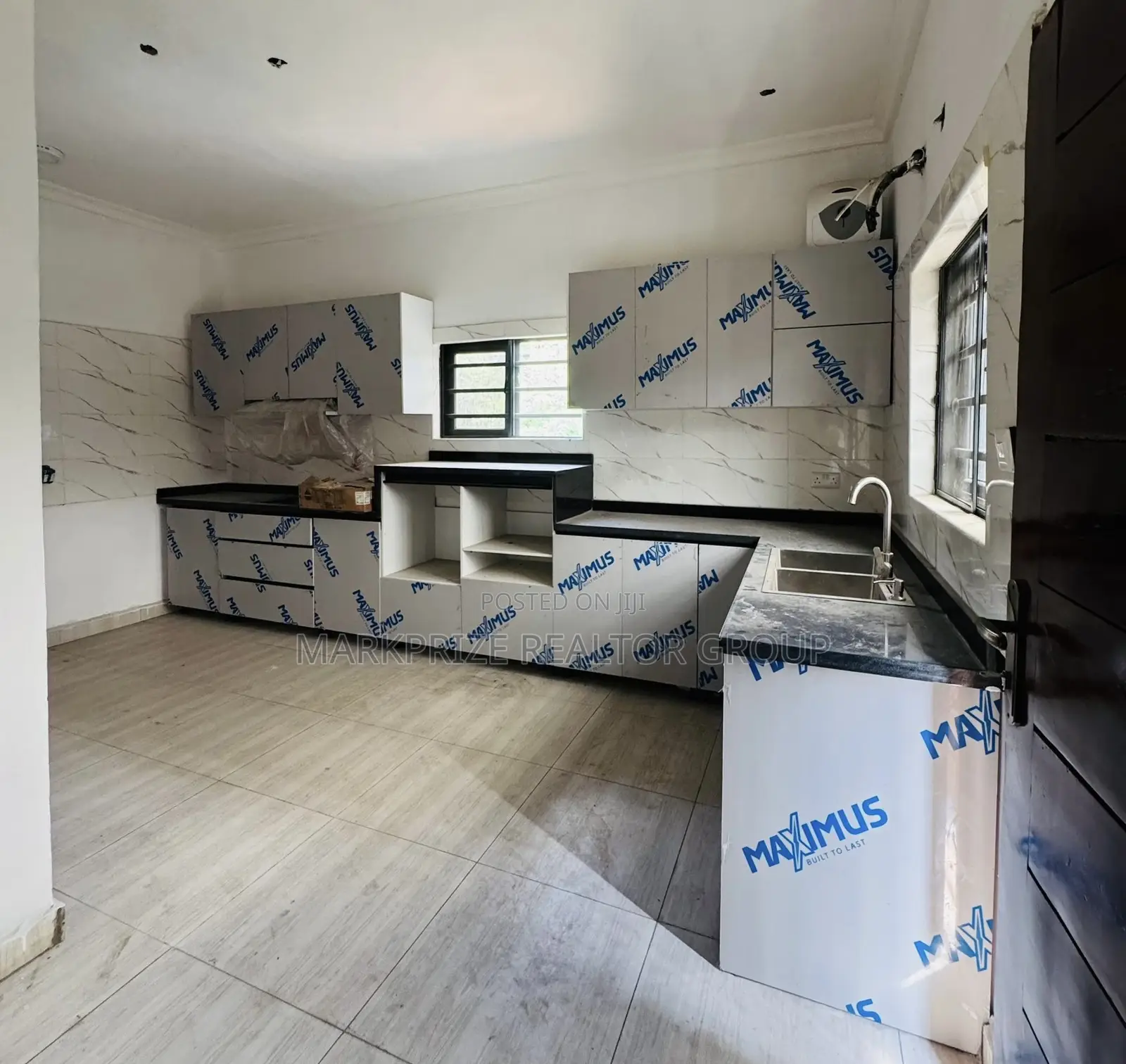 4bdrm Duplex in Adeniyi Jones Lagos for sale in Adeniyi Jones