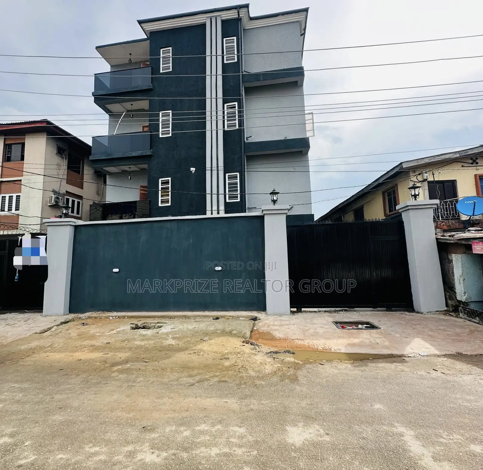 2bdrm Apartment in Ikeja Lagos for sale in Ikeja