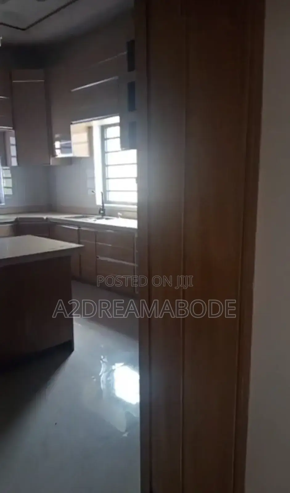 5bdrm Duplex in Omole Phase 1, Ikeja for sale in Ikeja