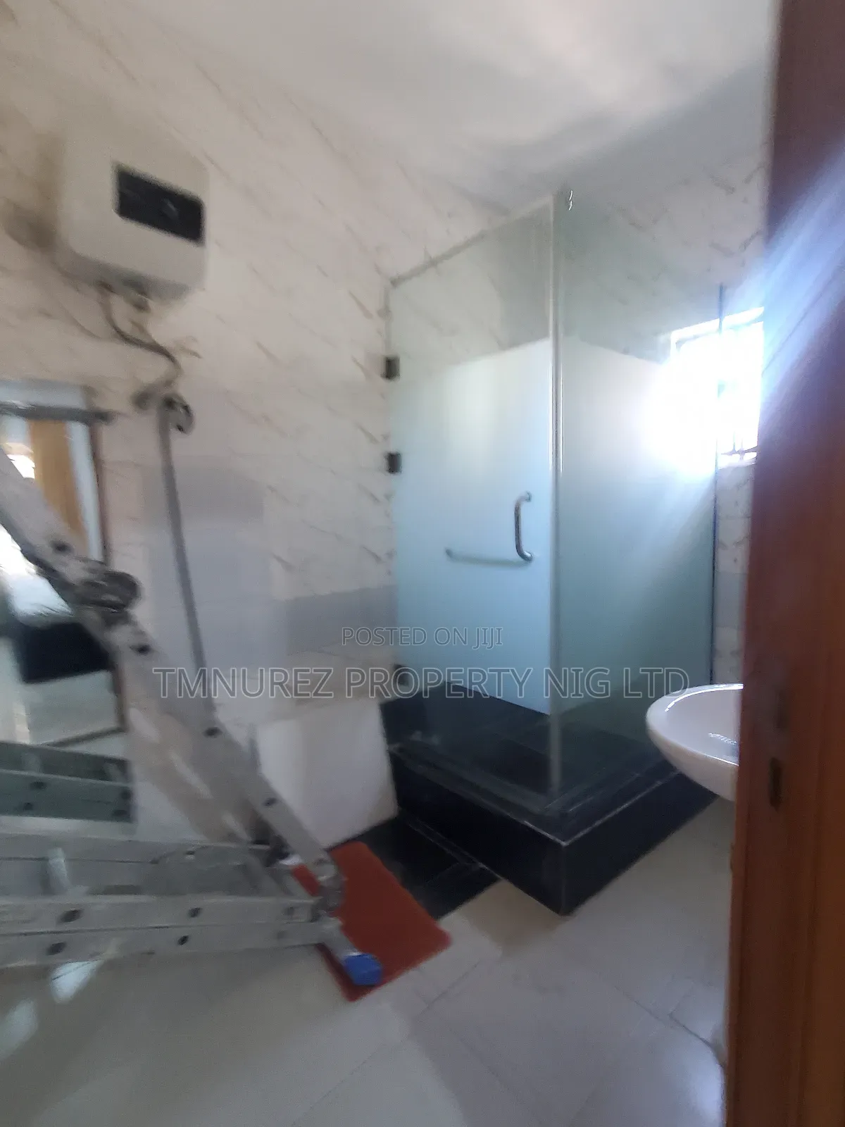 Furnished Studio Apartment in Chevron for rent in Chevron