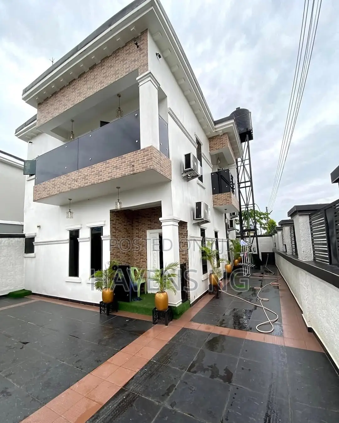Furnished 3bdrm Duplex in Shell Location for sale in Shell Location