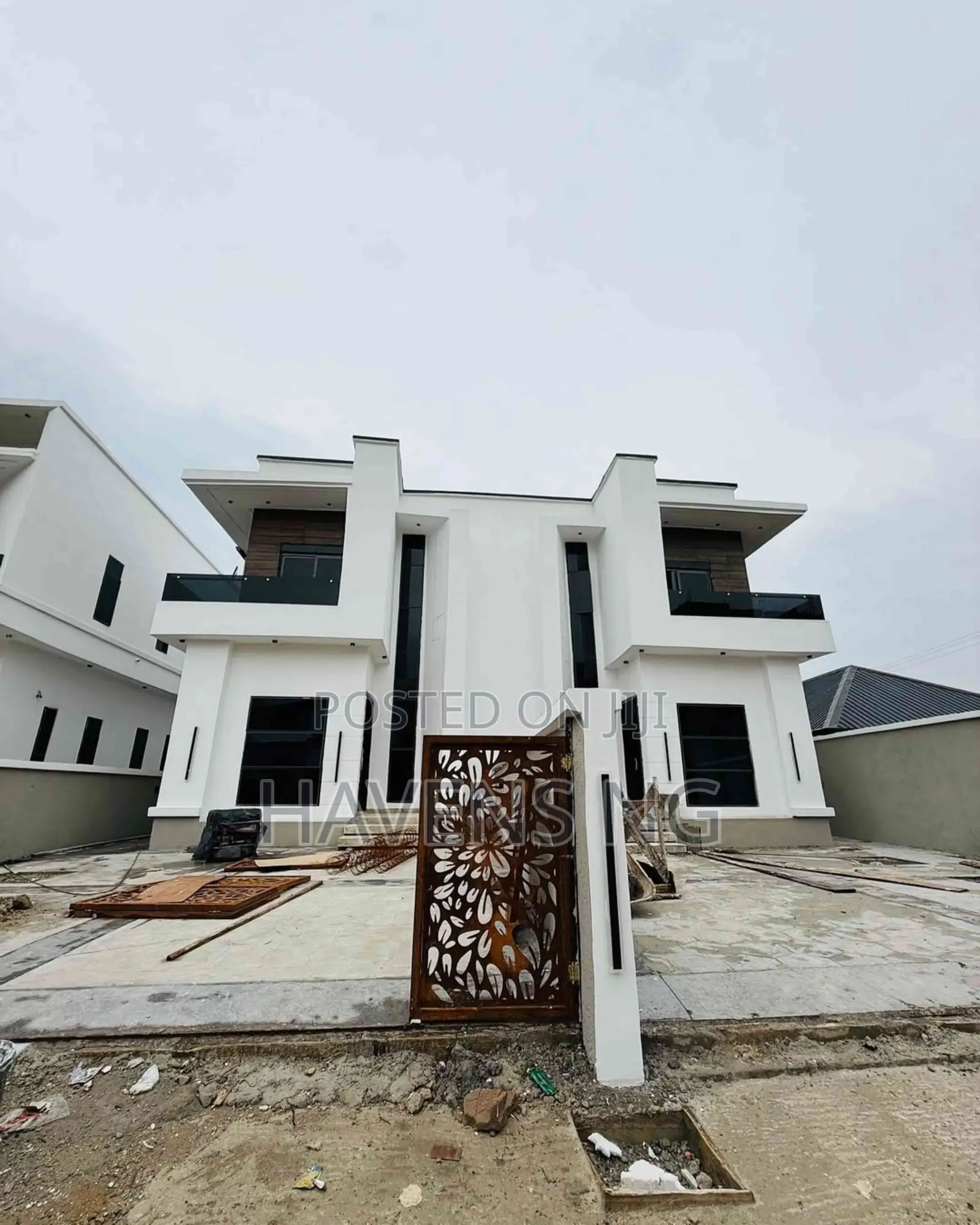 3bdrm Duplex in Eliozu for sale in Eliozu