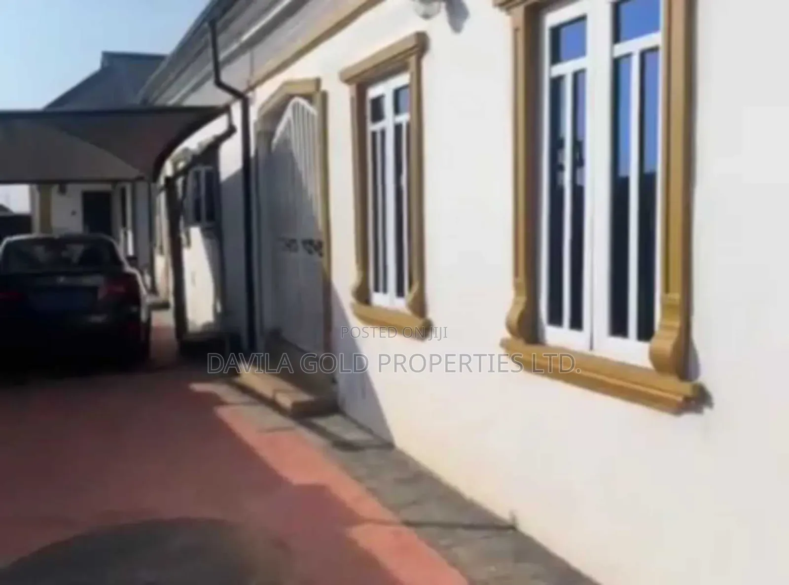 8bdrm Block of Flats in Benin City for sale in Benin City